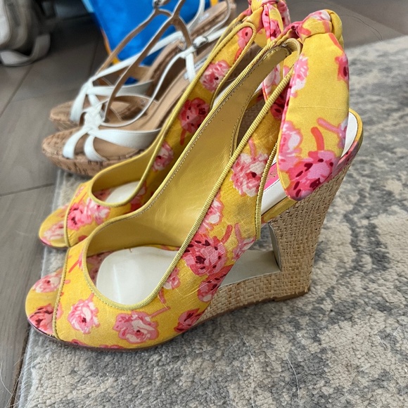 Betsey Johnson Size 8 Shoes - Picture 1 of 2